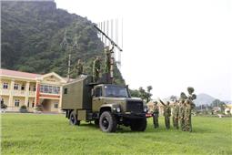 Huấn luyện làm chủ trang bị, khí tài tác chiến điện tử hiện đại